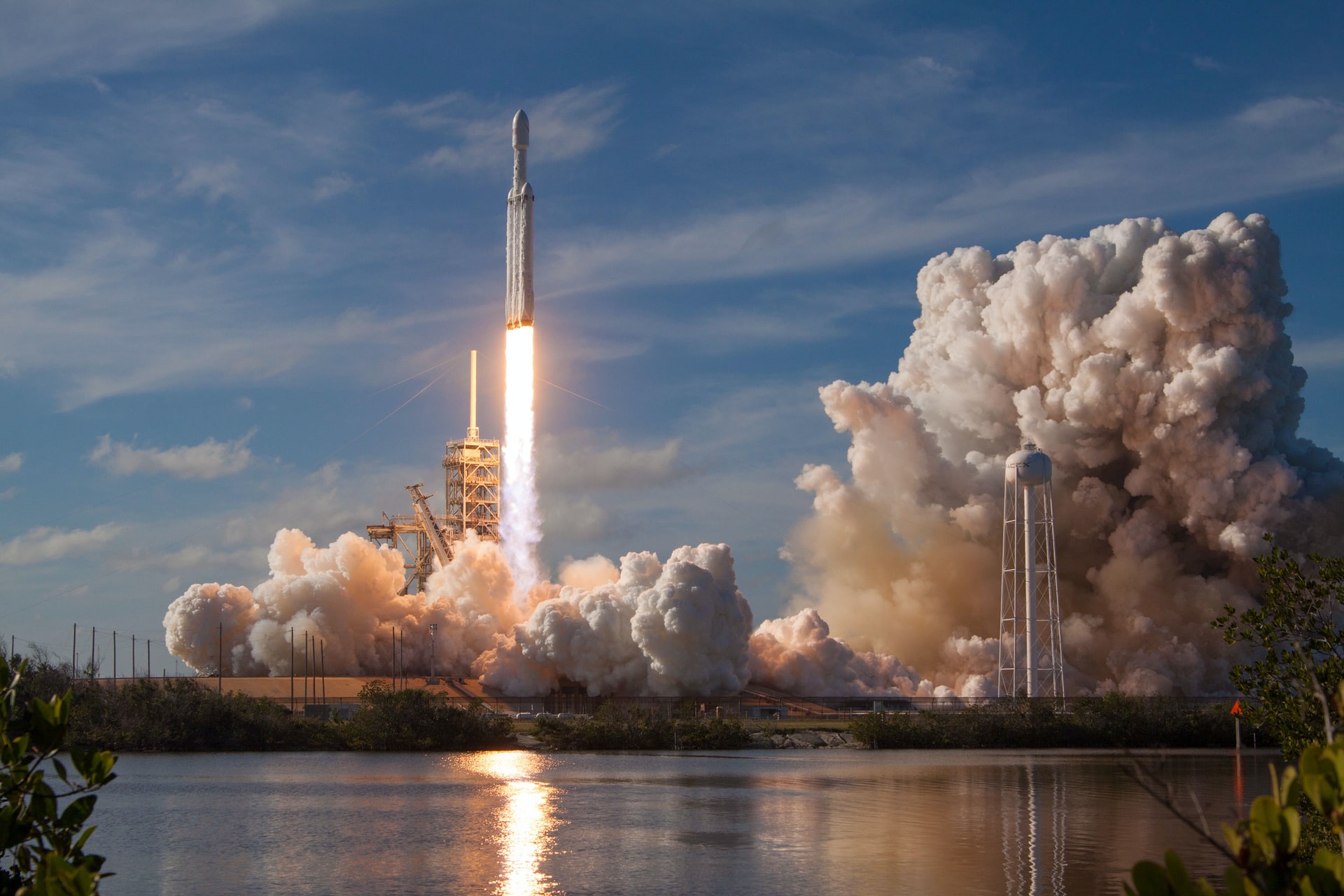 10 biggest space companies that are involved in the space industry