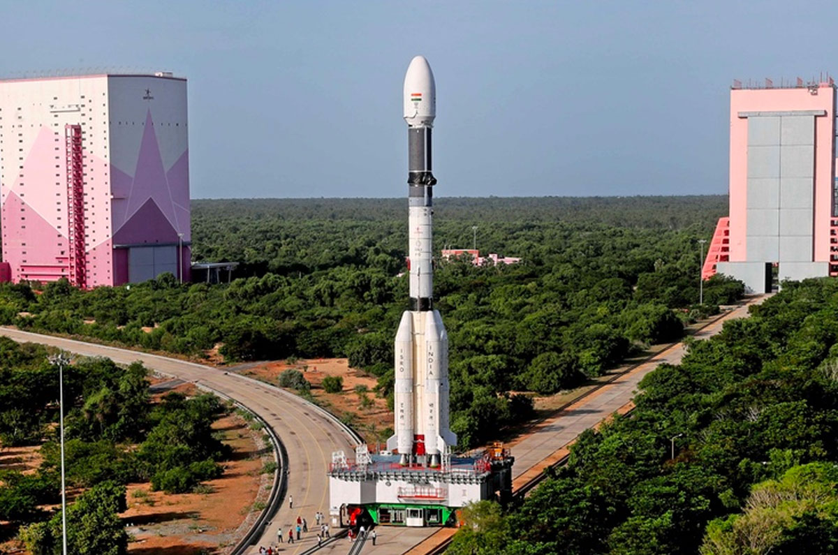 Indian-Space-Research-Organisation-rocket